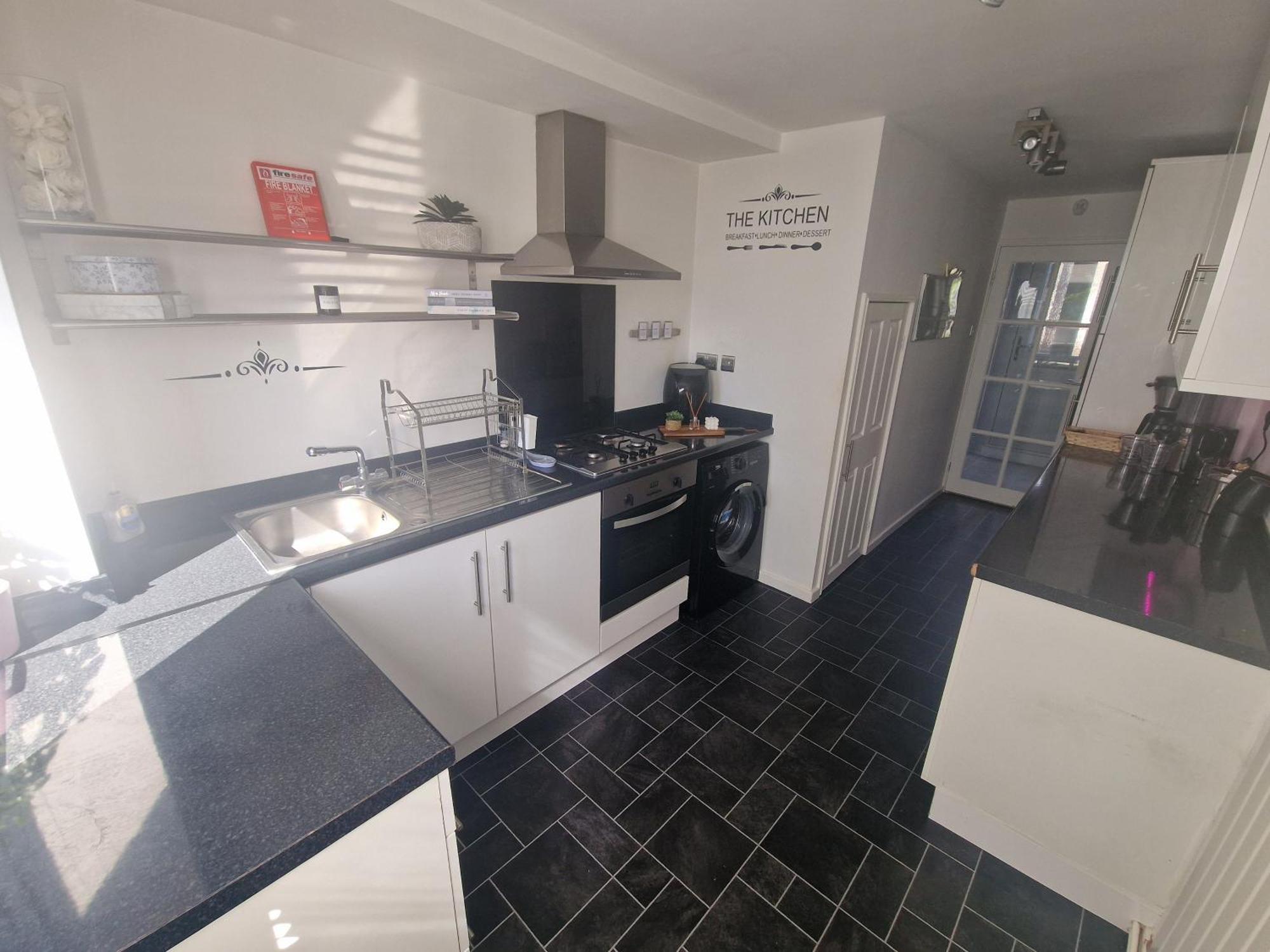 Stylish & Modern 2 Bed House With Free Parking Leeds Apartment Лийдс Екстериор снимка