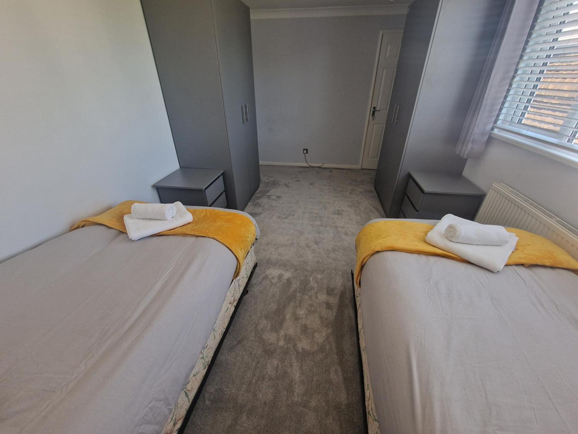 Stylish & Modern 2 Bed House With Free Parking Leeds Apartment Лийдс Екстериор снимка
