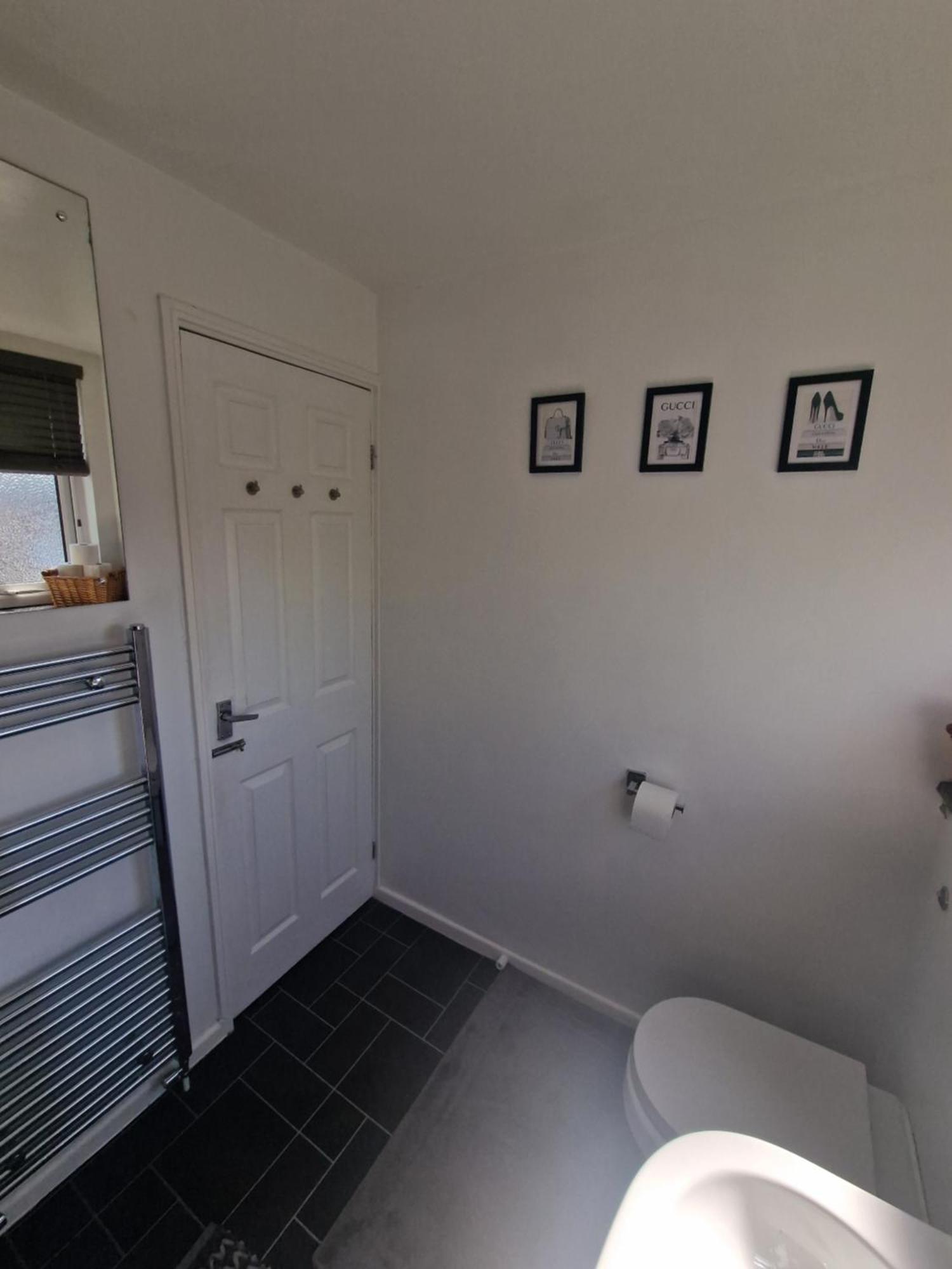 Stylish & Modern 2 Bed House With Free Parking Leeds Apartment Лийдс Екстериор снимка